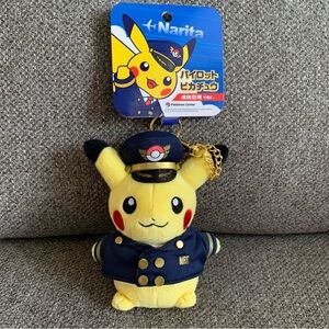BNWT 13cm Pokemon Center Japan Narita Airport Pilot Pikachu Plush Keychain